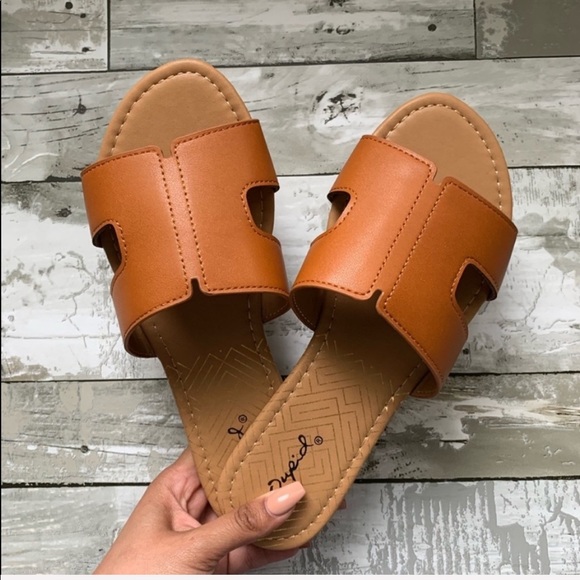 NEW Sofia Sandal- Cognac - Picture 2 of 5